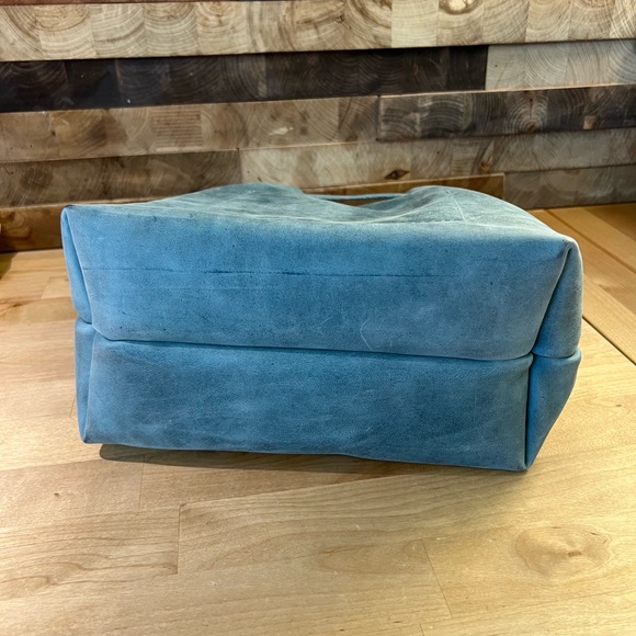 Portland Leather Goods Aqua large Bucket, new. - Picture 3 of 4